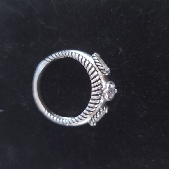 Ring - Picture 3 of 13